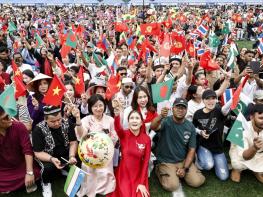 화성특례시, '2026 세계문화축제' 성료...3천여 명 화합의 장 기사 이미지