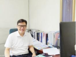 [인터뷰] AI 시대, 경영학의 경쟁력은 사람과 사람을 잇는 힘, 신안산대학교 경영학과 김세환 학과장 기사 이미지
